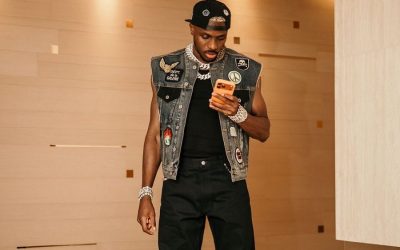 Salaire colossal, amour glamour, villas de luxe et bolides, plongé dans la fortune impressionnante de Victor Osimhen